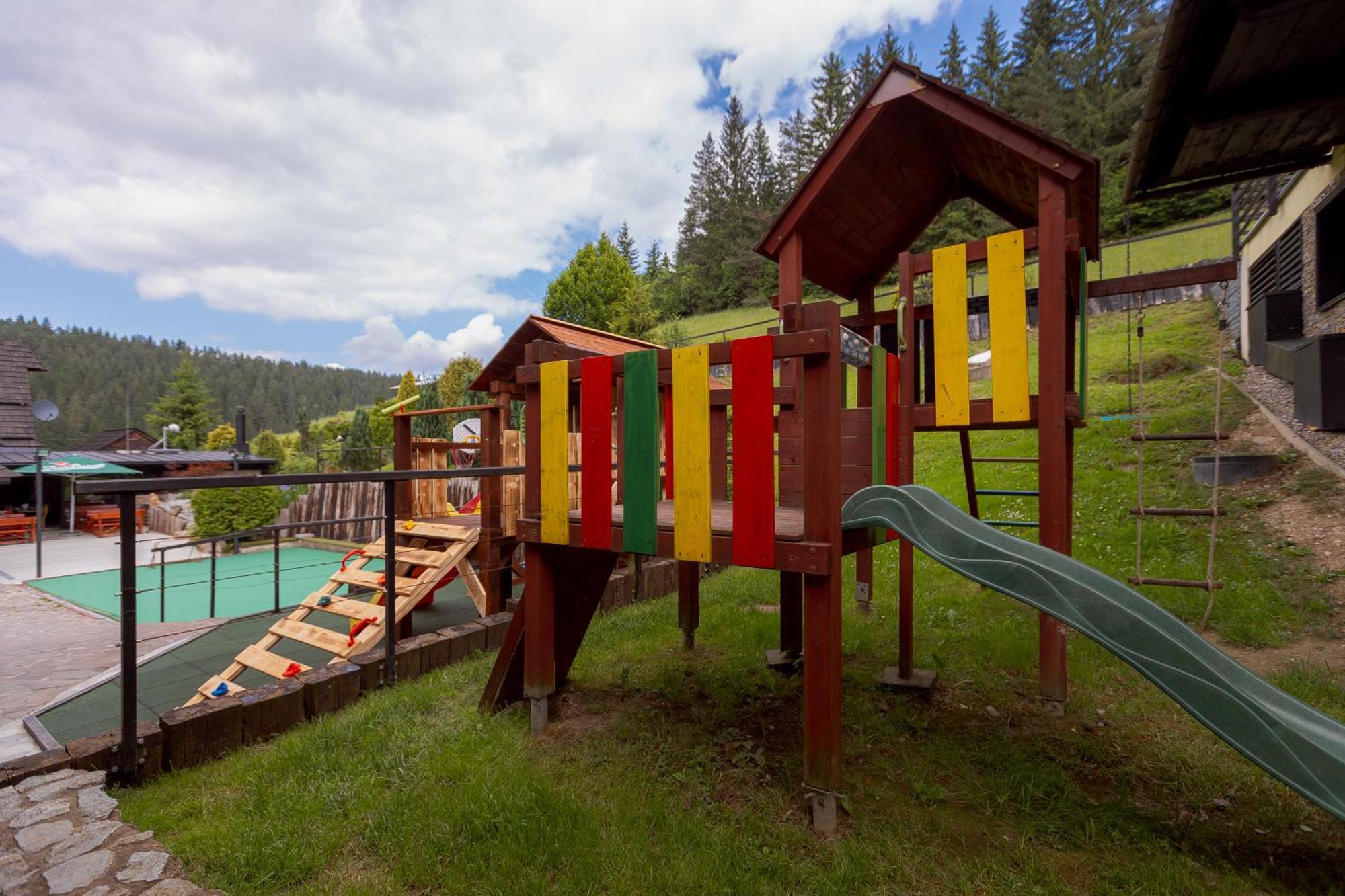 Wellness Rezort Janosikov Dvor Зазріва Екстер'єр фото